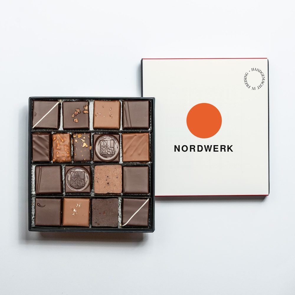 Pralinenschachtel mit Banderole, Beispielmotiv